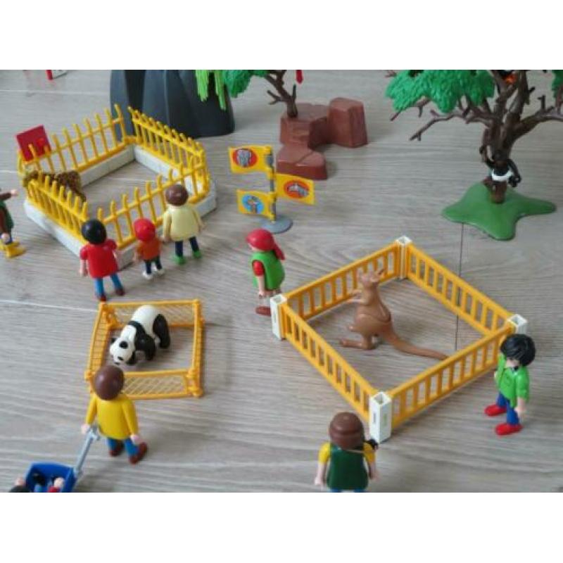 Playmobil dierentuin met accessoires