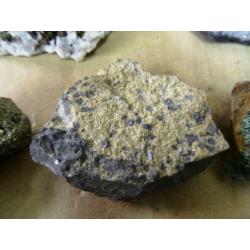 7 Ruwe clusters, diverse mineralen