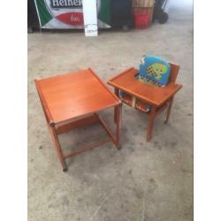 2 houten kinderstoelen