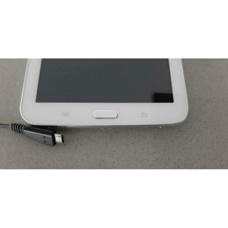 Samsung Galaxy tab 3 wit 8GB 7 inch