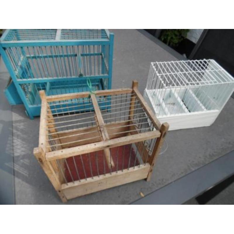 Oude vogelkooitjes,vanaf €15,00.