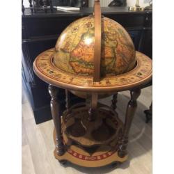 Antieke bar globe drank wereldbol barglobe globebar minibar