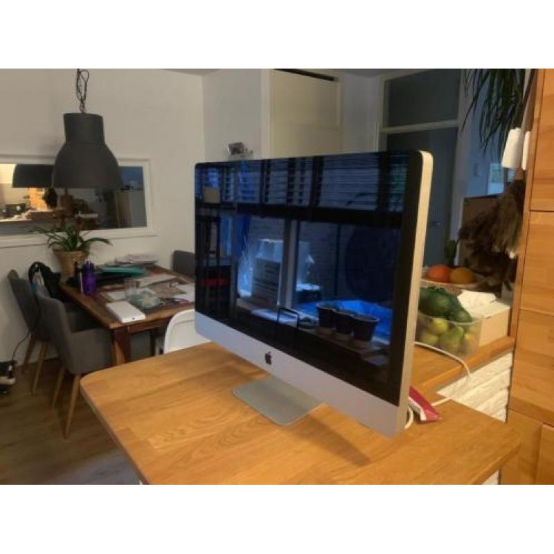 iMac 27 inch (mid 2011) 256GB SSD + 4TB HD