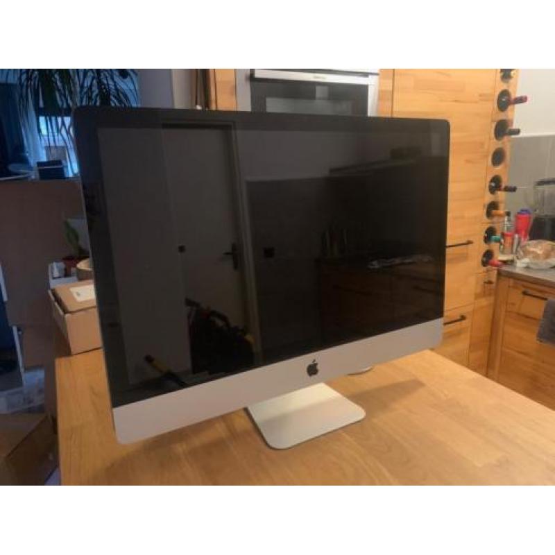 iMac 27 inch (mid 2011) 256GB SSD + 4TB HD