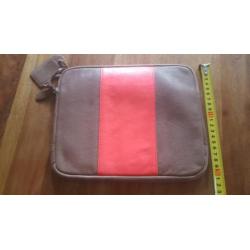 Cowboysbag hoes voor de tablet of iPad