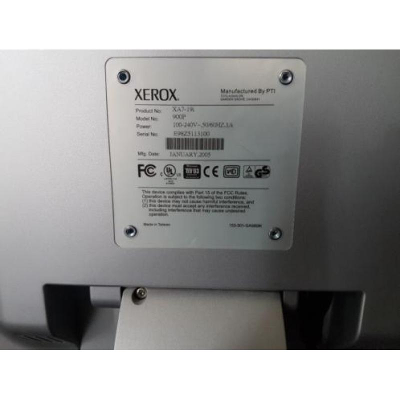 2x Xerox TFT Design scherm XA7-19i 1 werkend / 1 defect