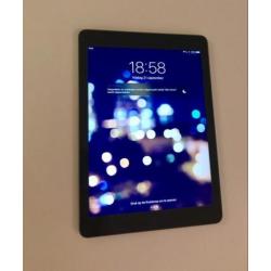 iPad Air 32GB space gray