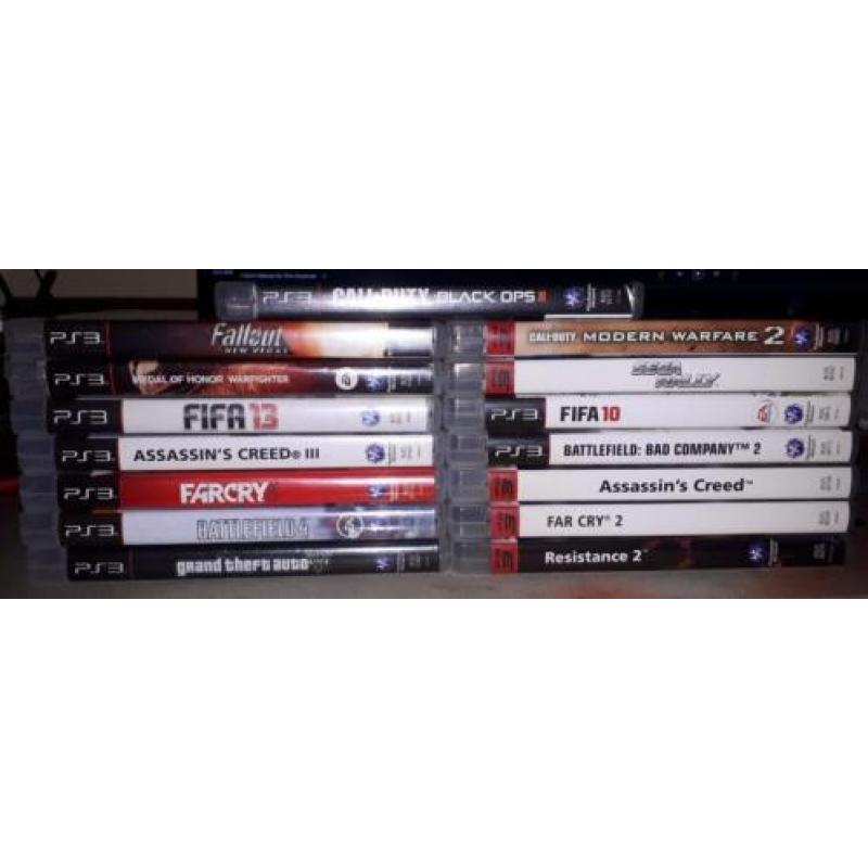 playstation 3 met games en 2 controllers