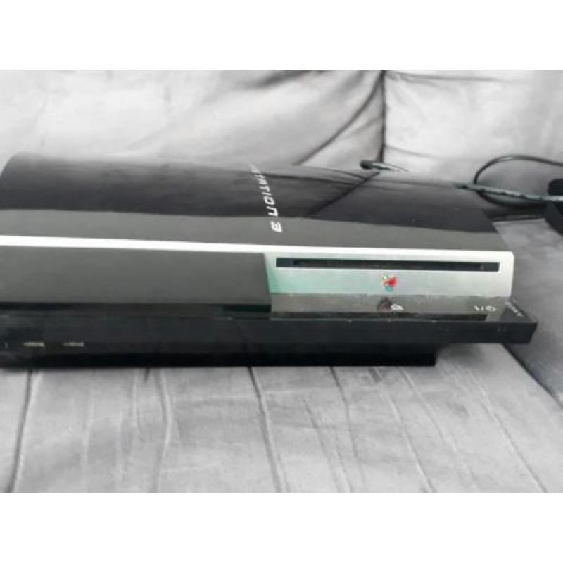 2 Playstation 3 met 8 spelletjes