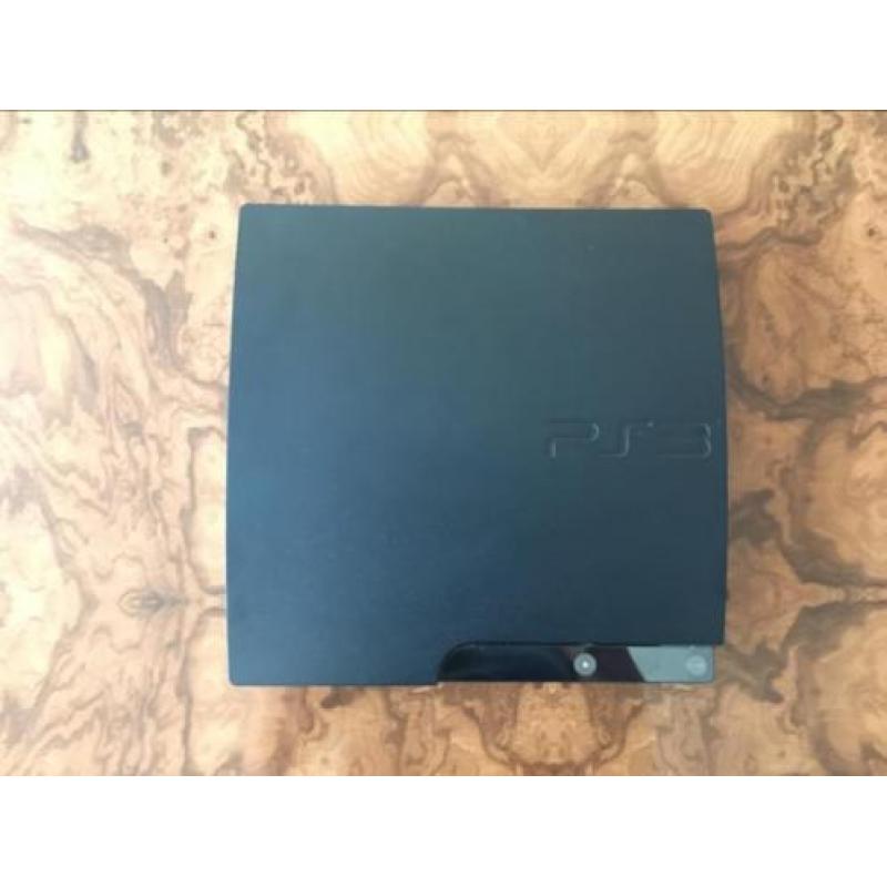 PlayStation 3 slim met 2 controles